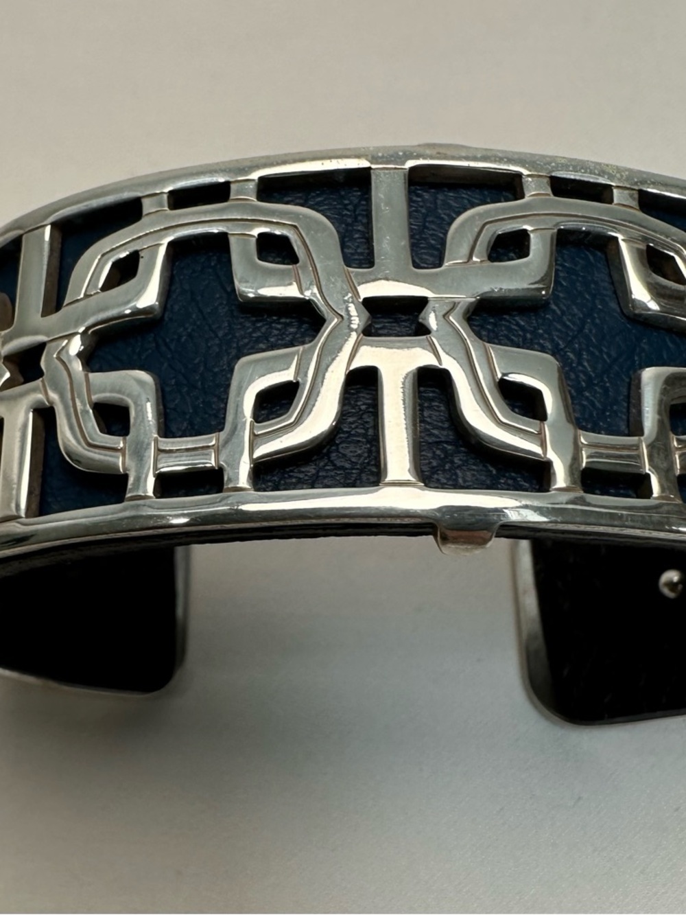 Brighton Silver-Tone Openwork Cuff with Navy/Brown Leather Insert - Picture 3 of 7